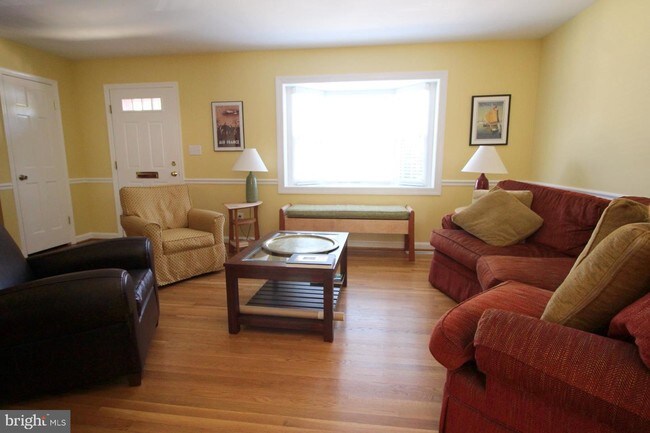 Building Photo - 11 E Cliff St