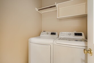 Building Photo - 14906 White Forge Ln