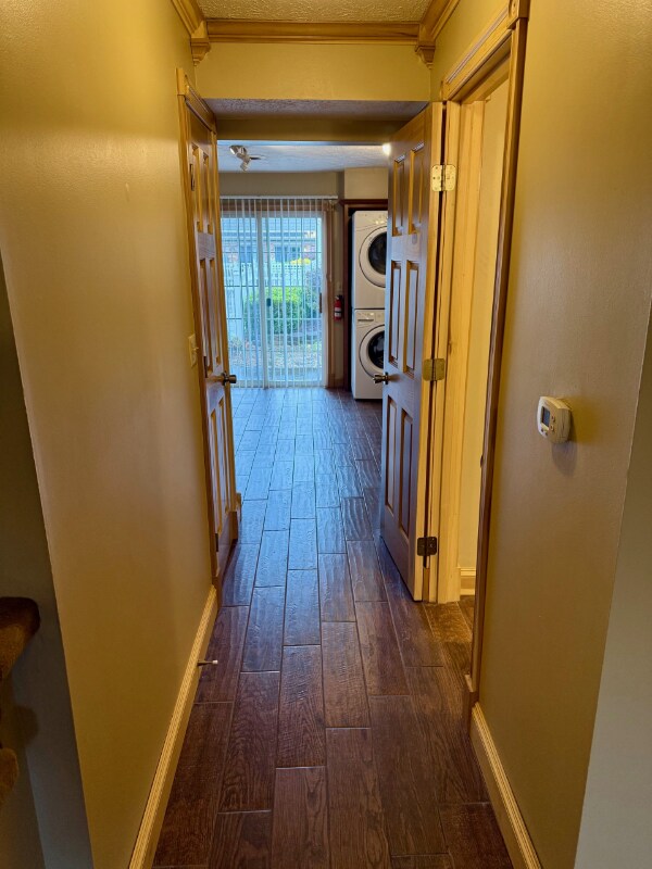 Foto del edificio - 1616 Spring Valley Dr