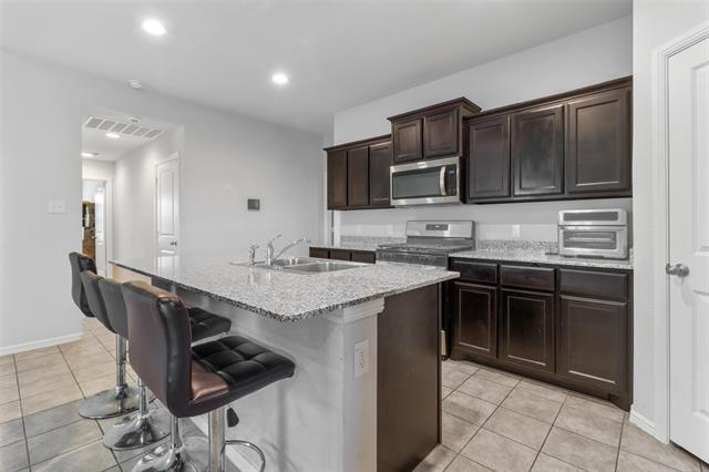 Building Photo - 3813 Ridgeway Ln