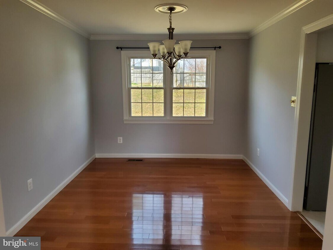 10116 Spinning Wheel Ct, Fairfax, VA 22032 House Rental in Fairfax