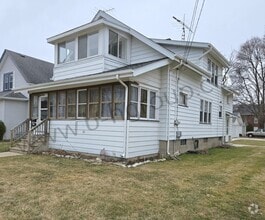 Building Photo - 6602 29th Ave