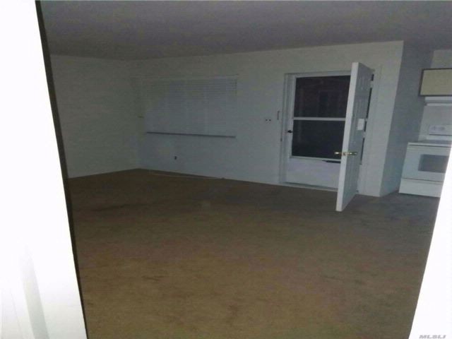 Primary Photo - 46 Parkcenter Dr