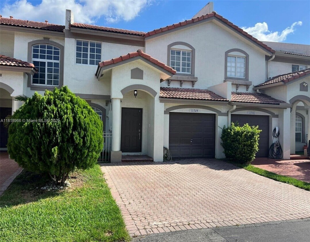 Foto principal - 11549 NW 51st Ln
