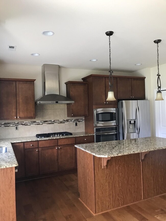 Building Photo - 718 170th Pl SW Lynnwood, WA 98037 $3,530 ...