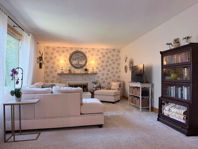 Building Photo - 118 Avignon Ct