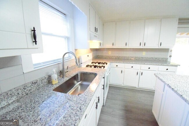 Foto del edificio - 2625 Sharpsburg McCollum Rd