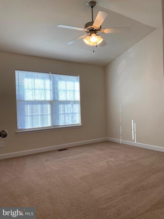 Foto del edificio - 6926 Lunette Ln