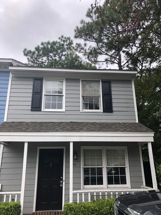 Building Photo - 2226 Yaupon Dr
