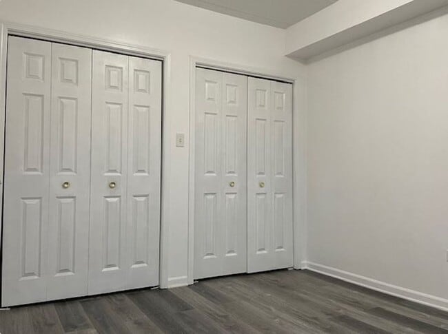 Building Photo - 2b1b unit in Chinatown Prime Location