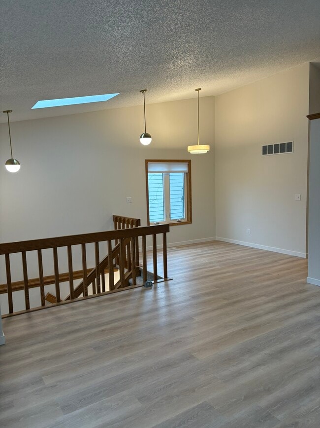 Building Photo - 830 Dover St