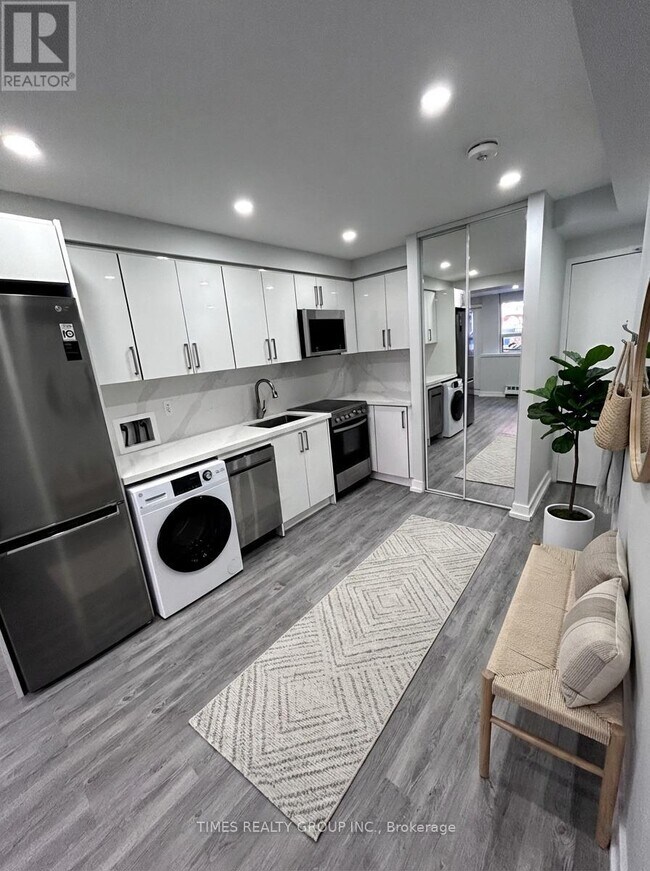 Building Photo - 15 Walmer Rd