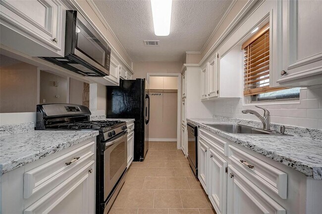 Building Photo - 21107 Northern Colony Ct