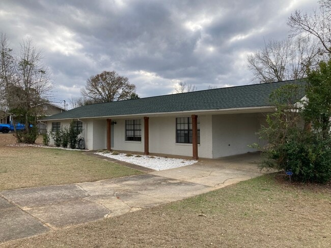 Building Photo - 311 Dixie Dr