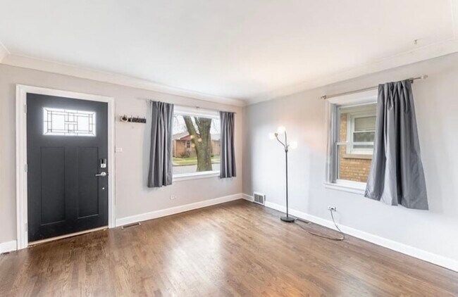 Foto del edificio - 5041 S Leamington Ave