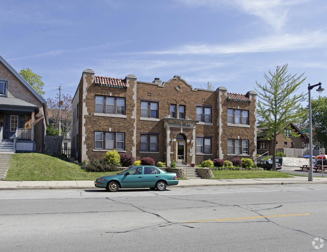 Building Photo - 4804 W Vliet St