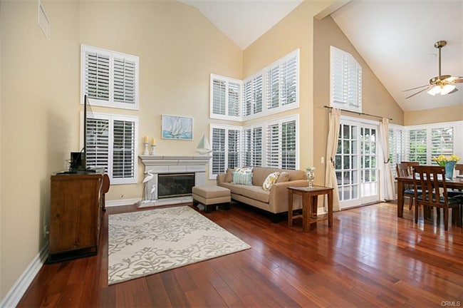 Building Photo - 33 Belcanto