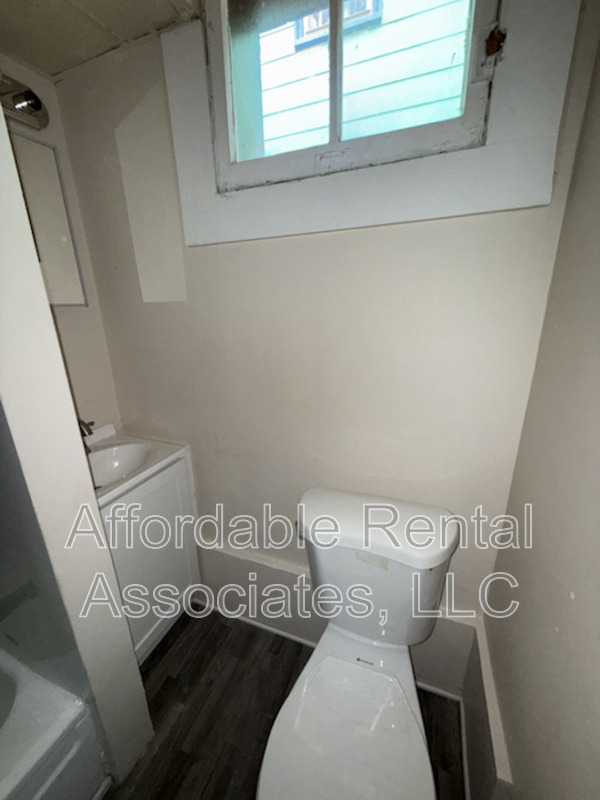 Foto del edificio - 2338 W Becher St