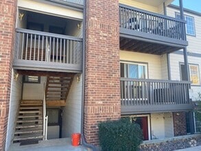 Building Photo - 6310 Oak St