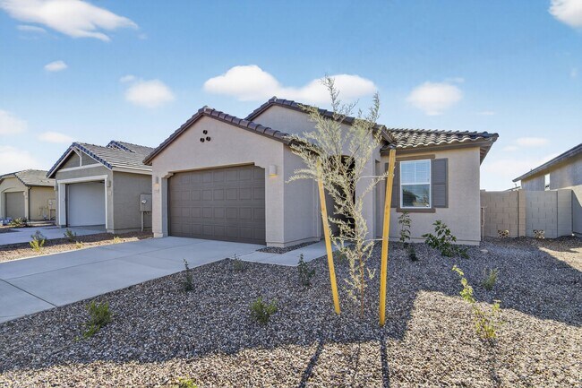 Foto del edificio - Modern 3BR Living with Resort-Style Amenities in Magma Vista Ranch