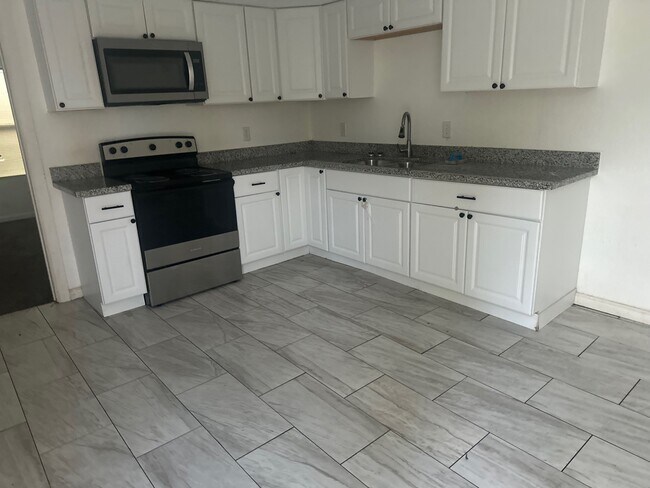 Foto del edificio - 726 W 6th St