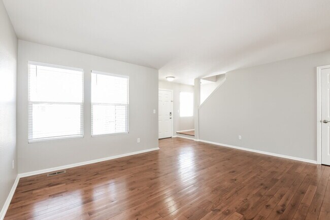 Building Photo - 9588 Lark Ct