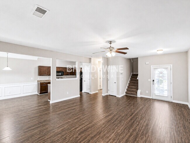 Foto del edificio - 2456 Quincy Loop