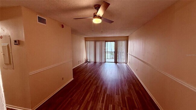 Building Photo - 6519 W Newberry Rd