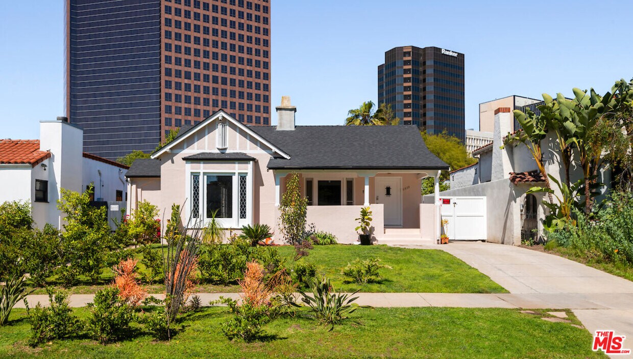 6539 Commodore Sloat Dr, Los Angeles, CA 90048 House Rental in Los