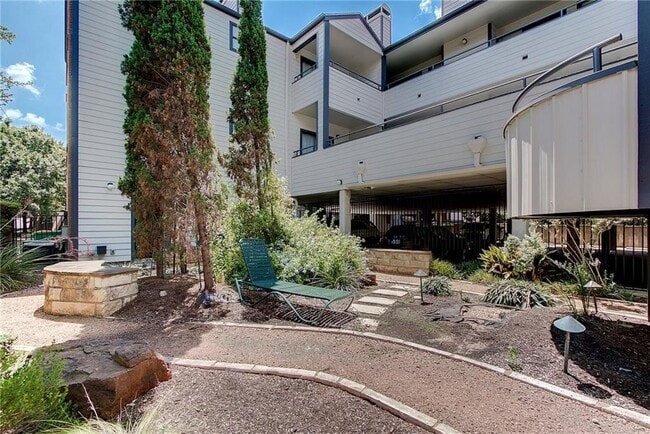 Building Photo - 2905 Swisher St
