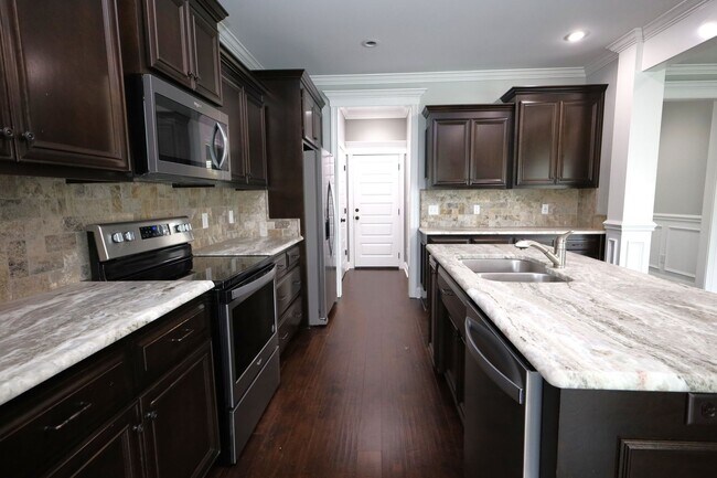 Foto del edificio - 3933 Old Pine Rd
