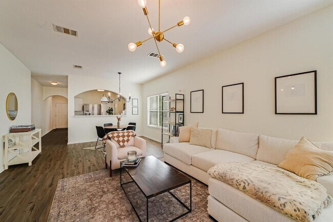 Foto del edificio - 9302 Brents Elm Dr