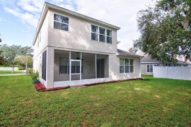 Building Photo - 5075 SW 40th Pl