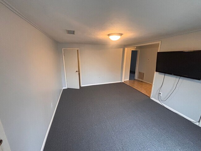 Foto del edificio - 124 39th Ave N