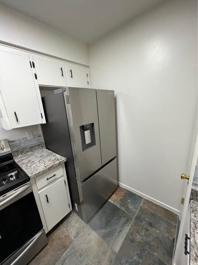 Foto del edificio - 8341 Country Walk Dr