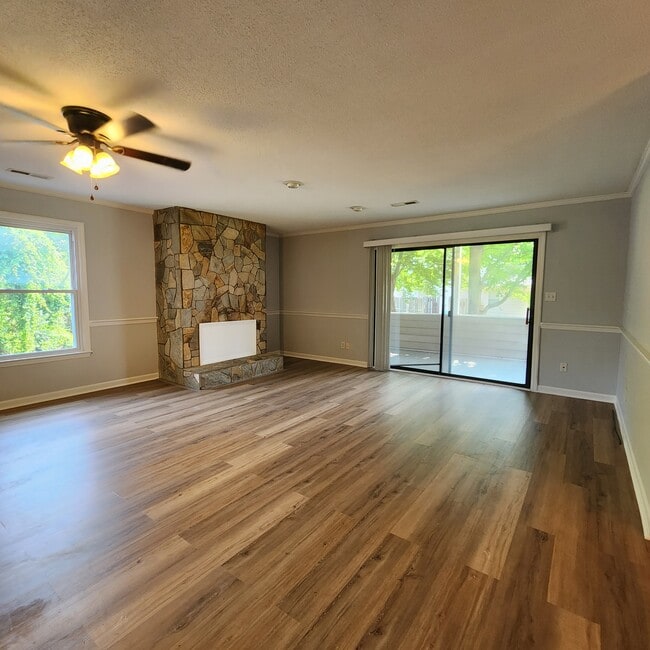 Building Photo - 2301 Flagstone Ct