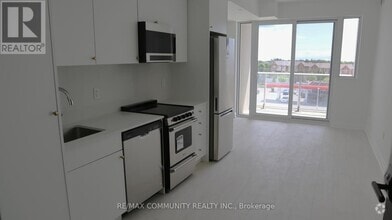 Building Photo - 412-412 Silver Maple Rd