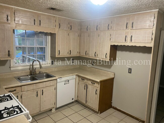 Building Photo - 113 Shannon Chase Dr