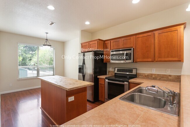 Building Photo - Experience the Luxury of Spacious Living i...