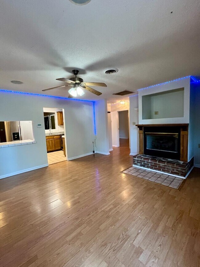 Foto del edificio - 2518 Immanuel Rd