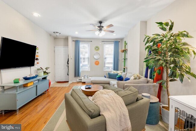 Foto del edificio - 2025 Watkins St