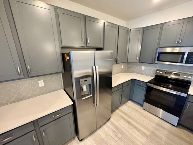 Foto del edificio - Modern Elegance in Prime North Raleigh!