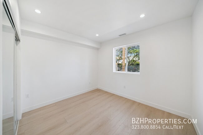 Building Photo - 5653 Case Ave