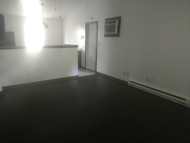 Building Photo - 3 Bedroom with Huge Fenced Back yard