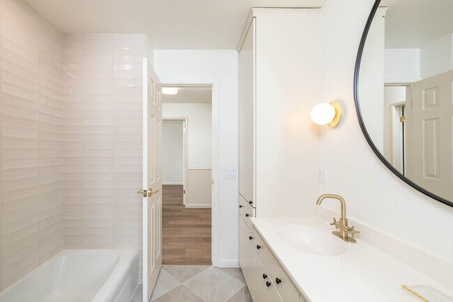 Foto del edificio - 884 Shrewsbury Ln