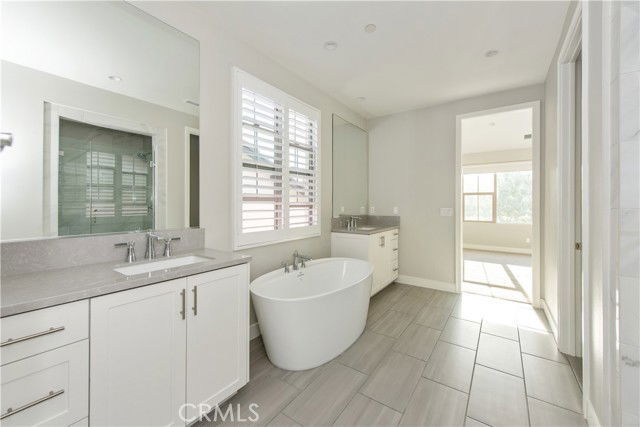 Building Photo - 201 Evaroad