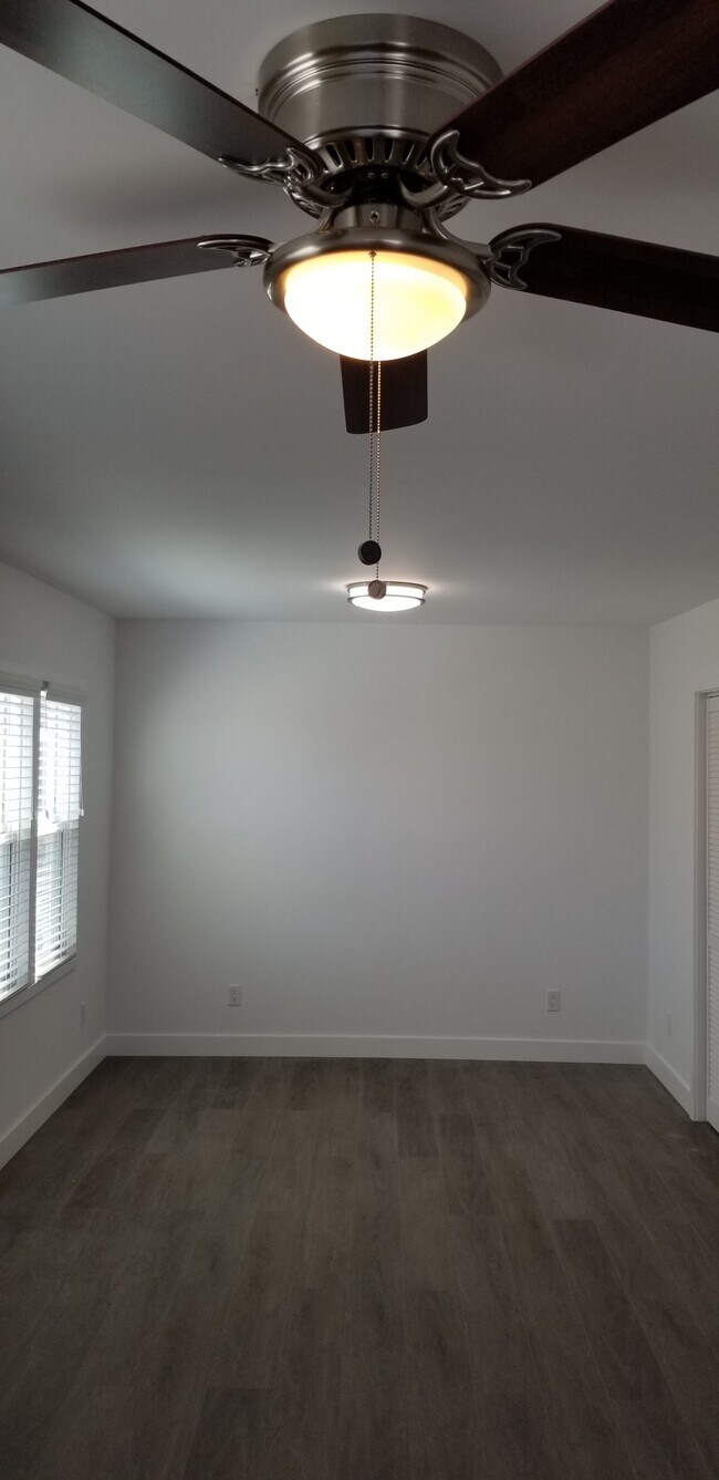 Dining Room - 245 4th Ave