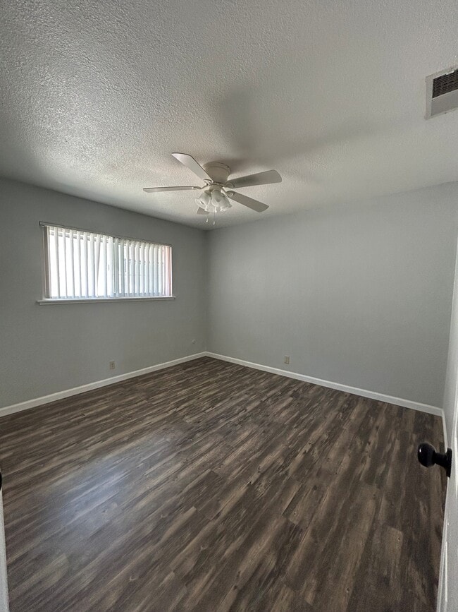 Building Photo - Sunrise Apartments