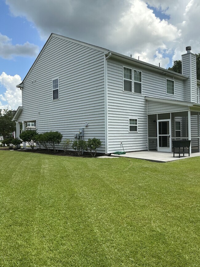 Foto del edificio - 222 Buttonbush Ct