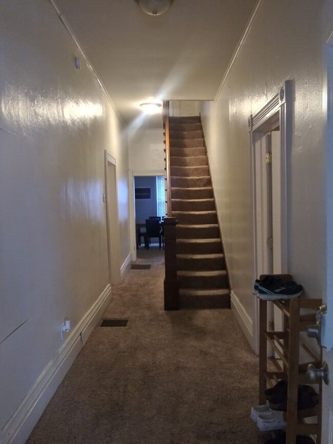 Photo - 416 S. Dunn Apartment